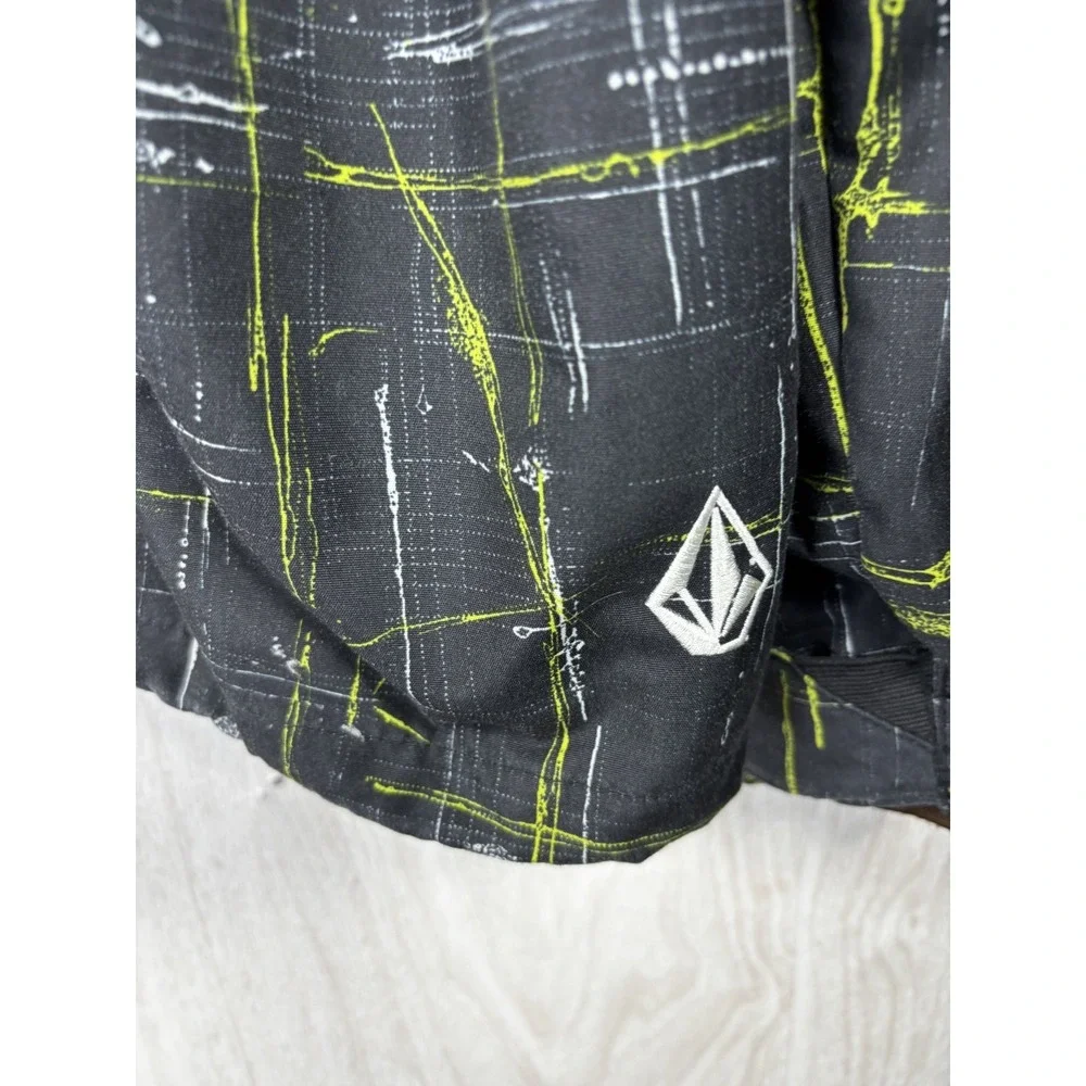 Volcom Nimbus Snowboard Jacket S Black Ski Coat Snow‎ Winter Unisex Streetwear
